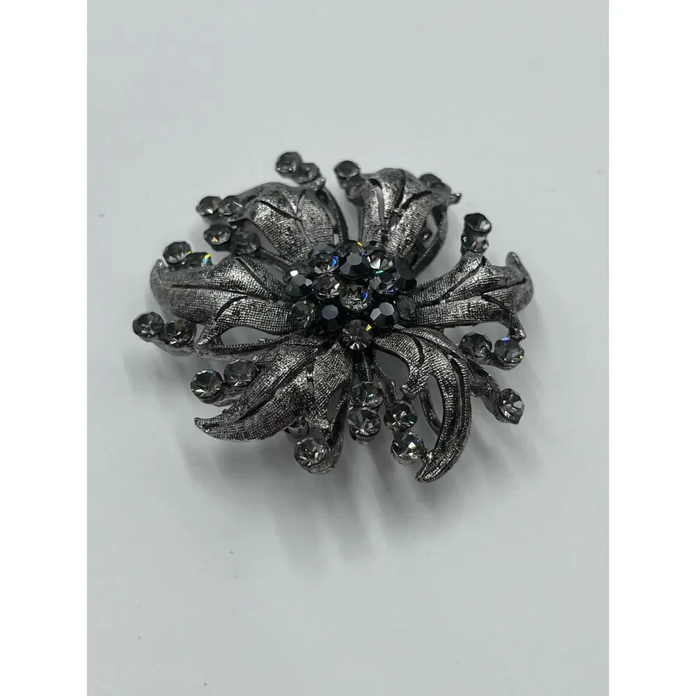 Vintage Black Metal‎ Brooch Pin Black clear Stones flower leaf bow ribbon Spray